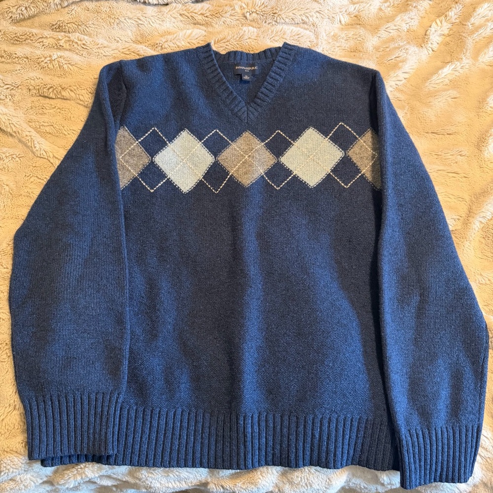 Banana Republic V-Neck Blue Wool Argyle Sweater